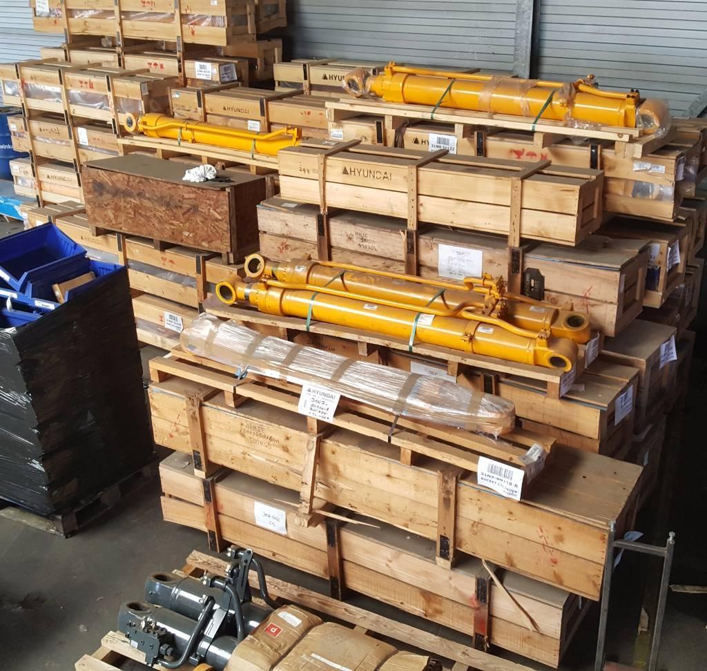 Hyundai Bucket Cylinder - Robex 250 LC-7, 31N7-60110-R Hydraulics