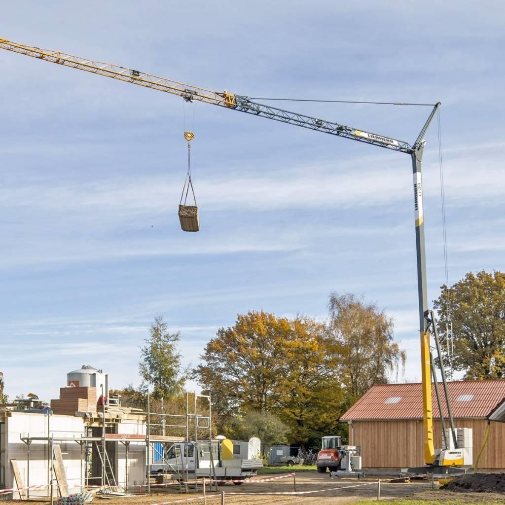 Liebherr L1-24 Self erecting cranes