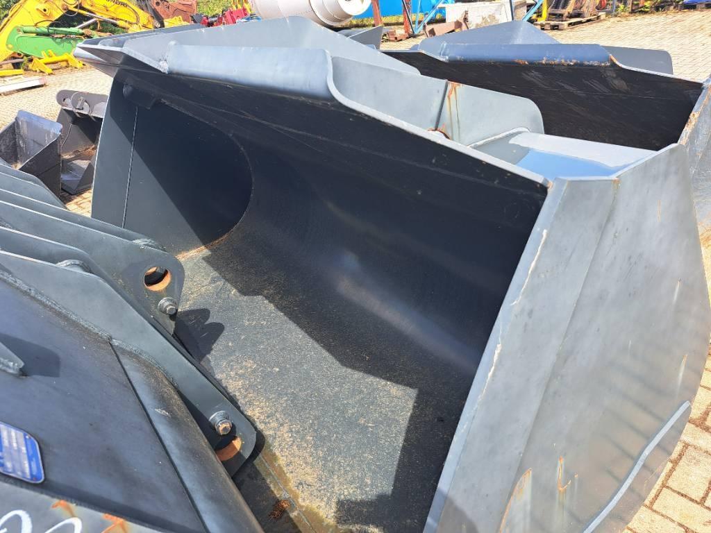 Hyundai HL960 Buckets