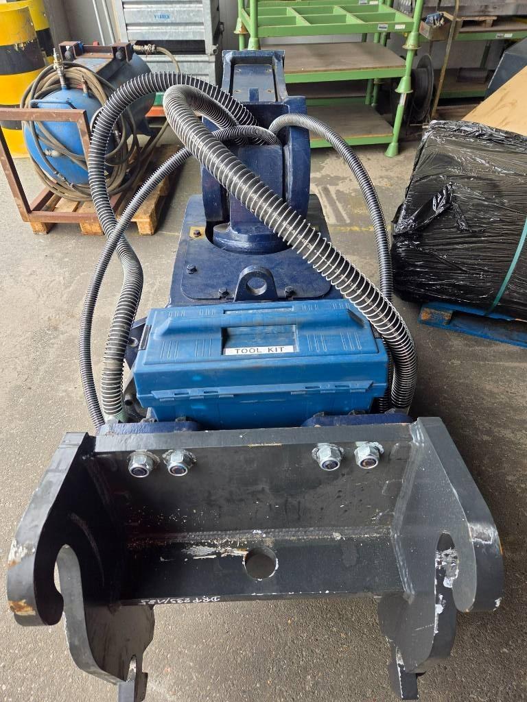 Daemo DRP185 with CW40 Pulveriser  (Demolition Crusher ) 