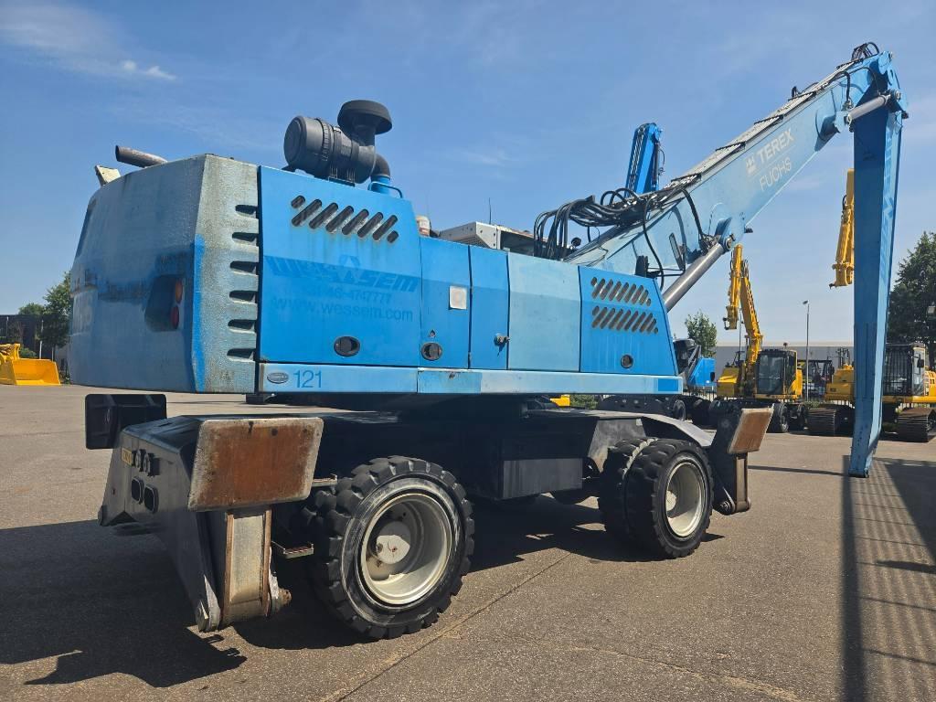 Fuchs MHL 360 D Waste / industry handlers