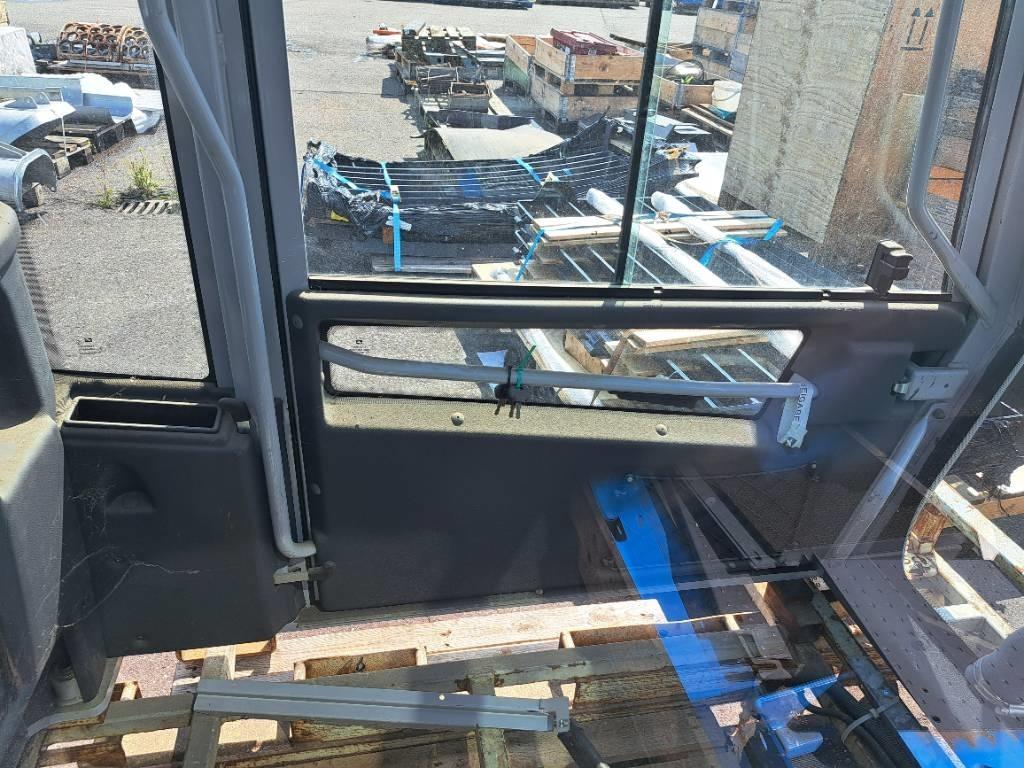 Fuchs D & E Cabin Cabins and interior